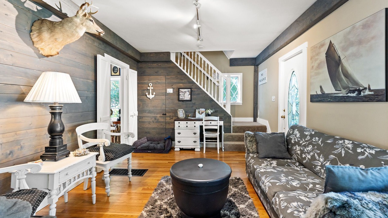 Photo of Livingroom in Saugatuck