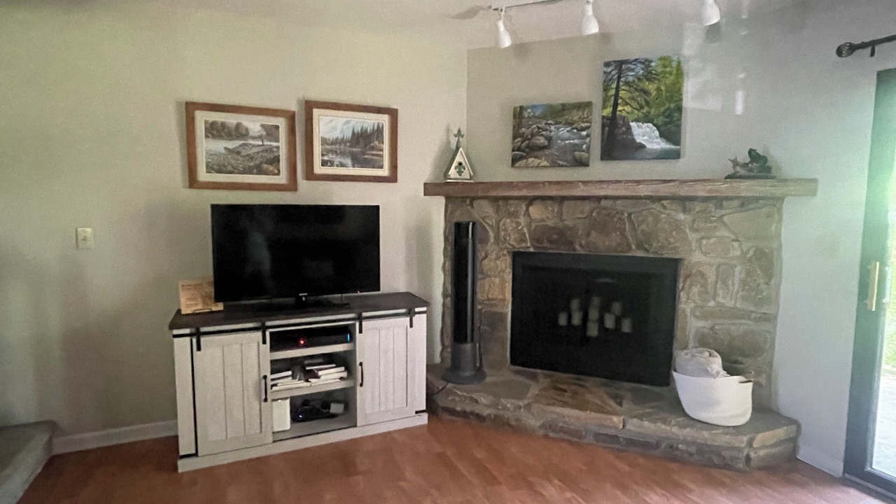 Photo of Livingroom in Townsend