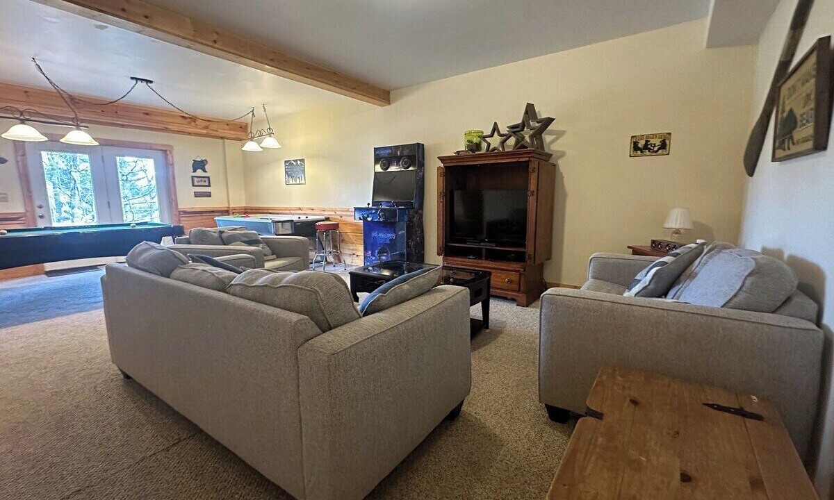 Photo of Livingroom in Almond