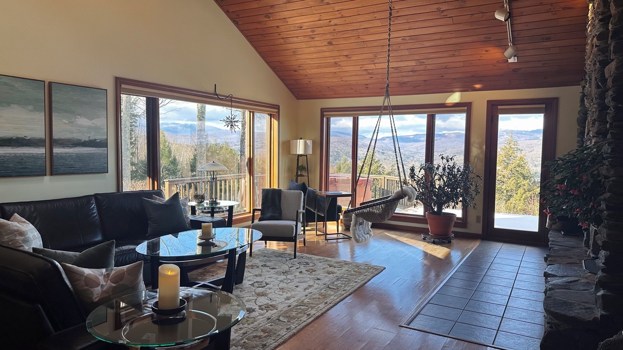 Photo of Livingroom in Moretown