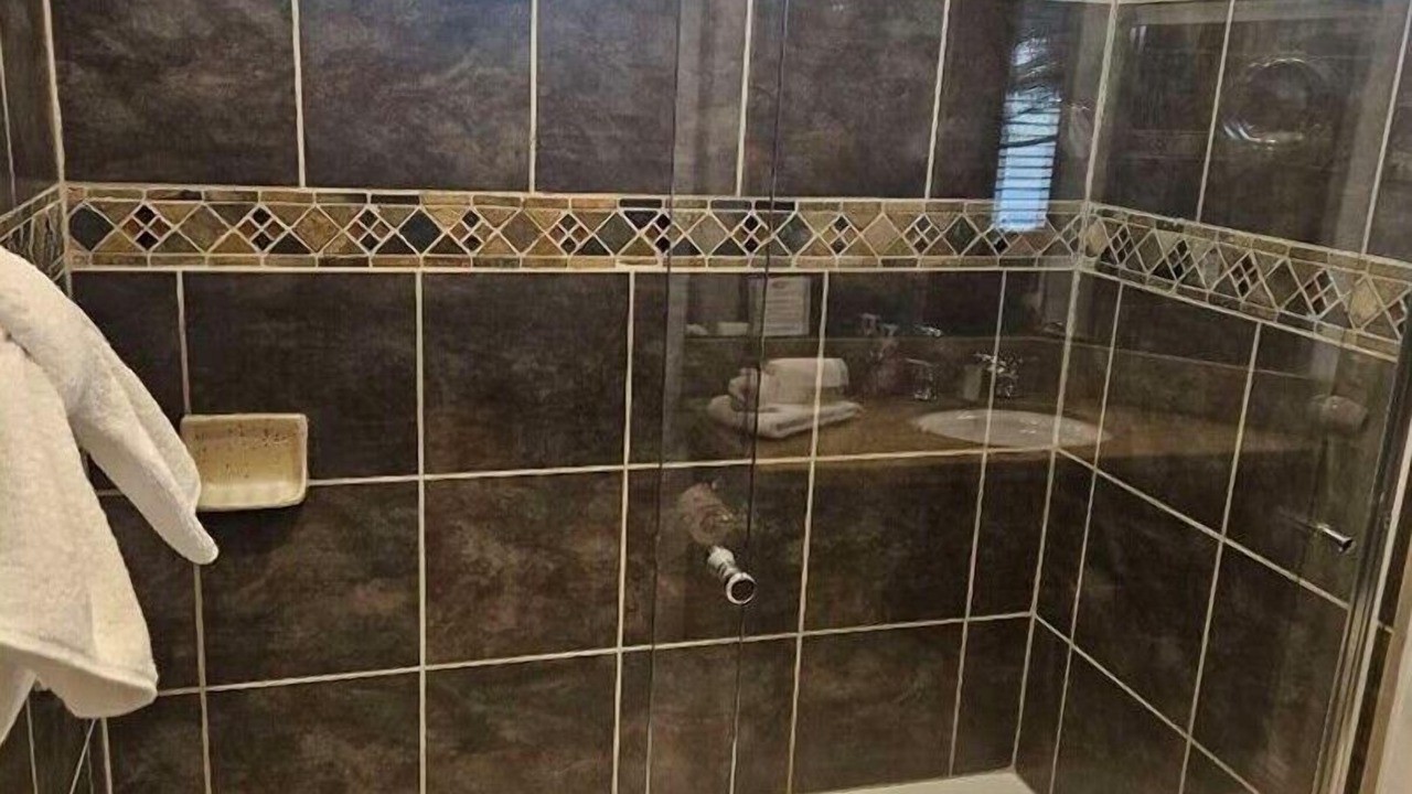 Photo of Bathroom in Cleone