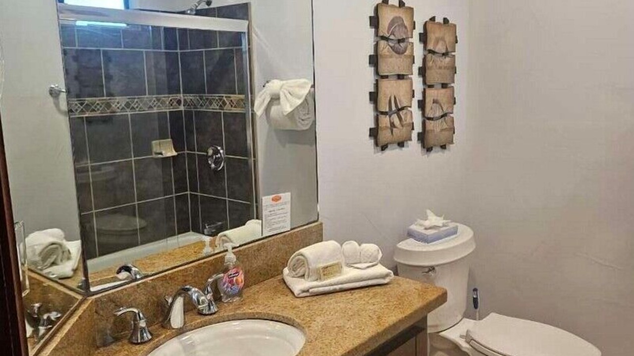 Photo of Bathroom in Cleone