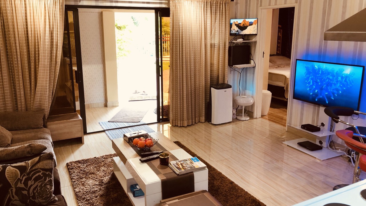 Photo of Livingroom in Harare East