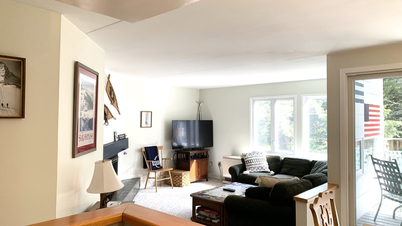 Photo of Livingroom in Warren