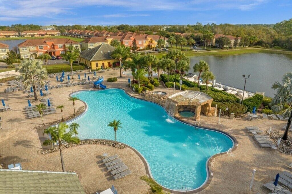 Photo of Others in Bay Lake
