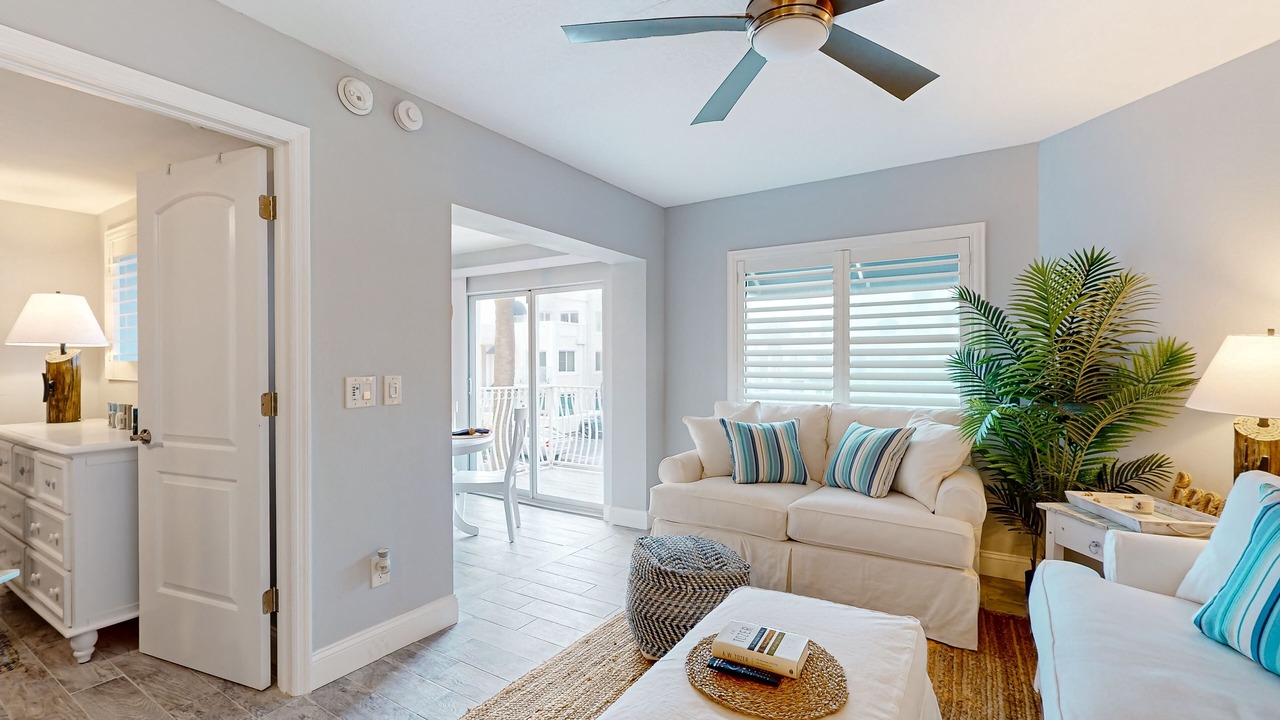 Photo of Livingroom in Cape Caneveral Beach Gardens
