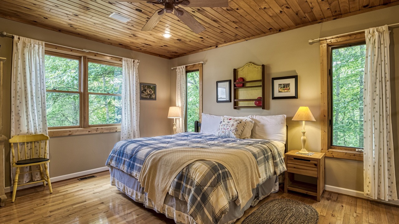 Photo of Bedroom in Townsend