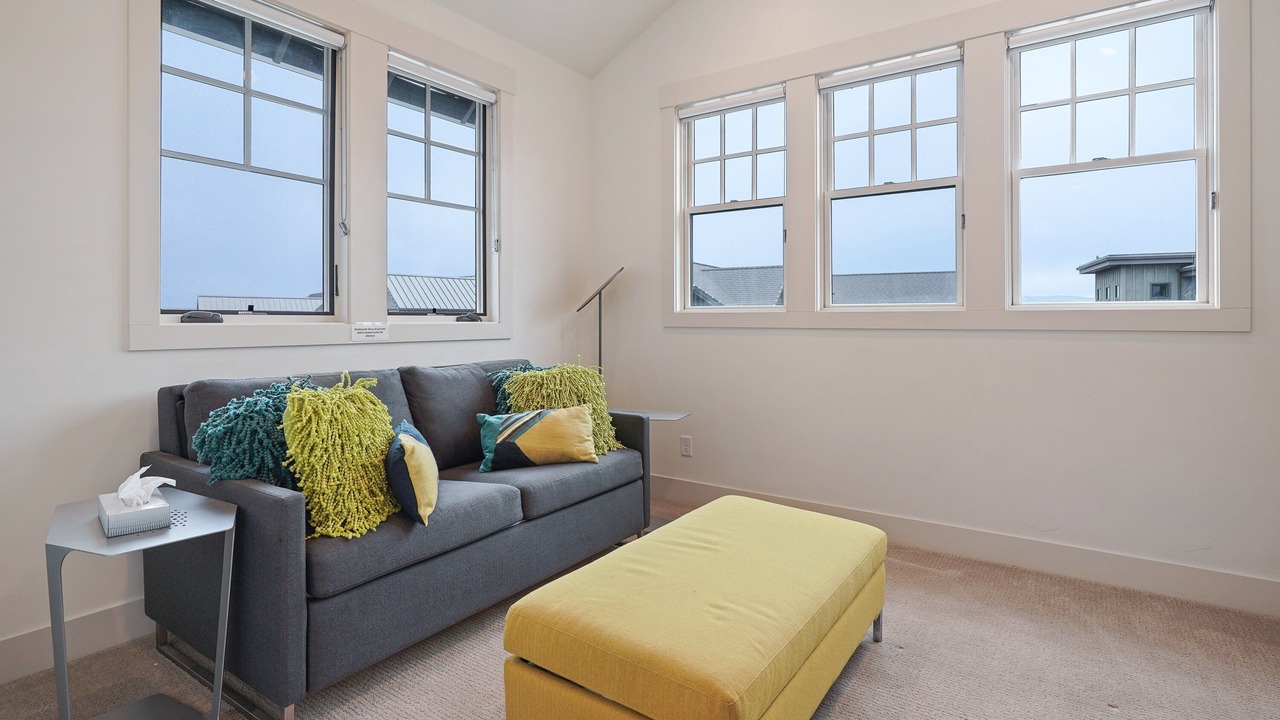 Photo of Livingroom in Bend