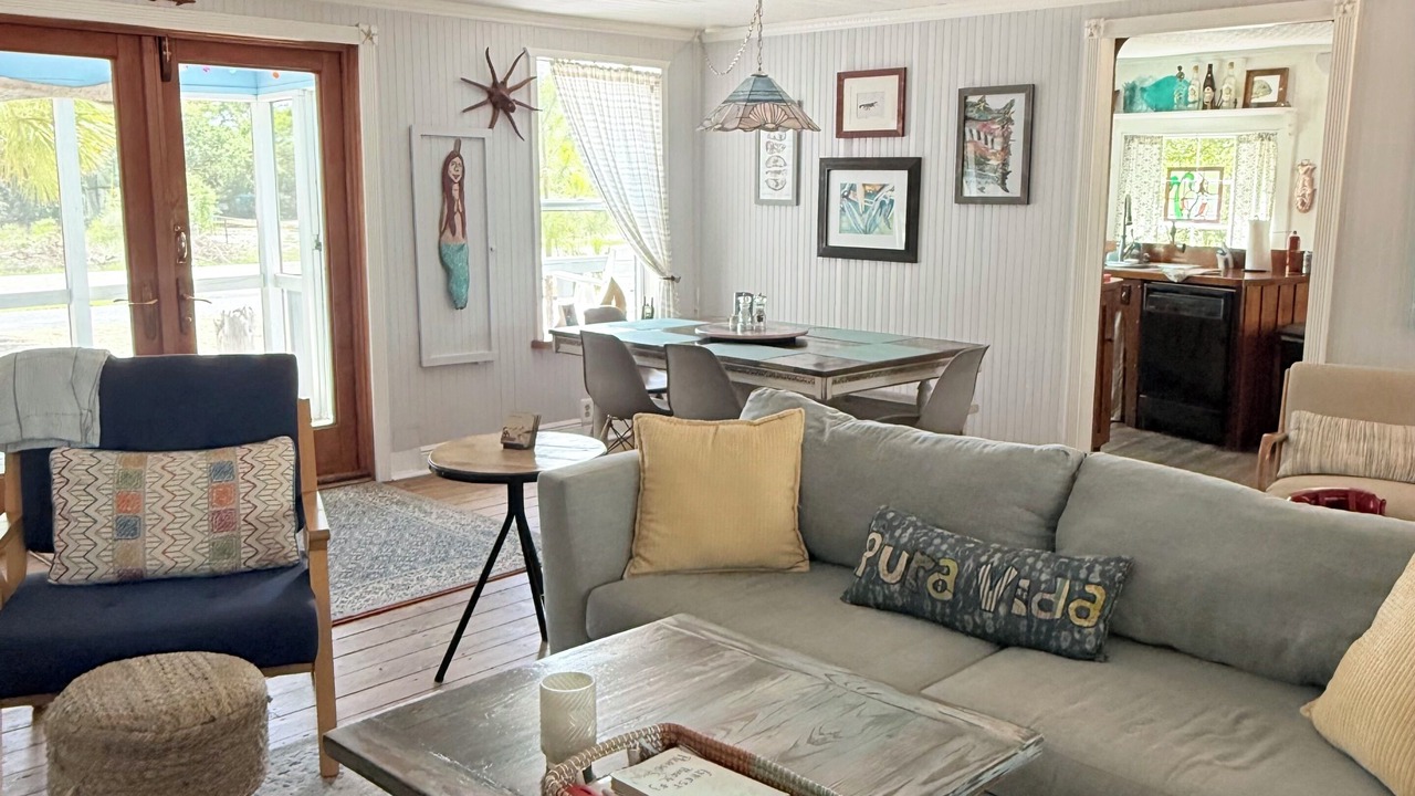 Photo of Livingroom in Alligator Point