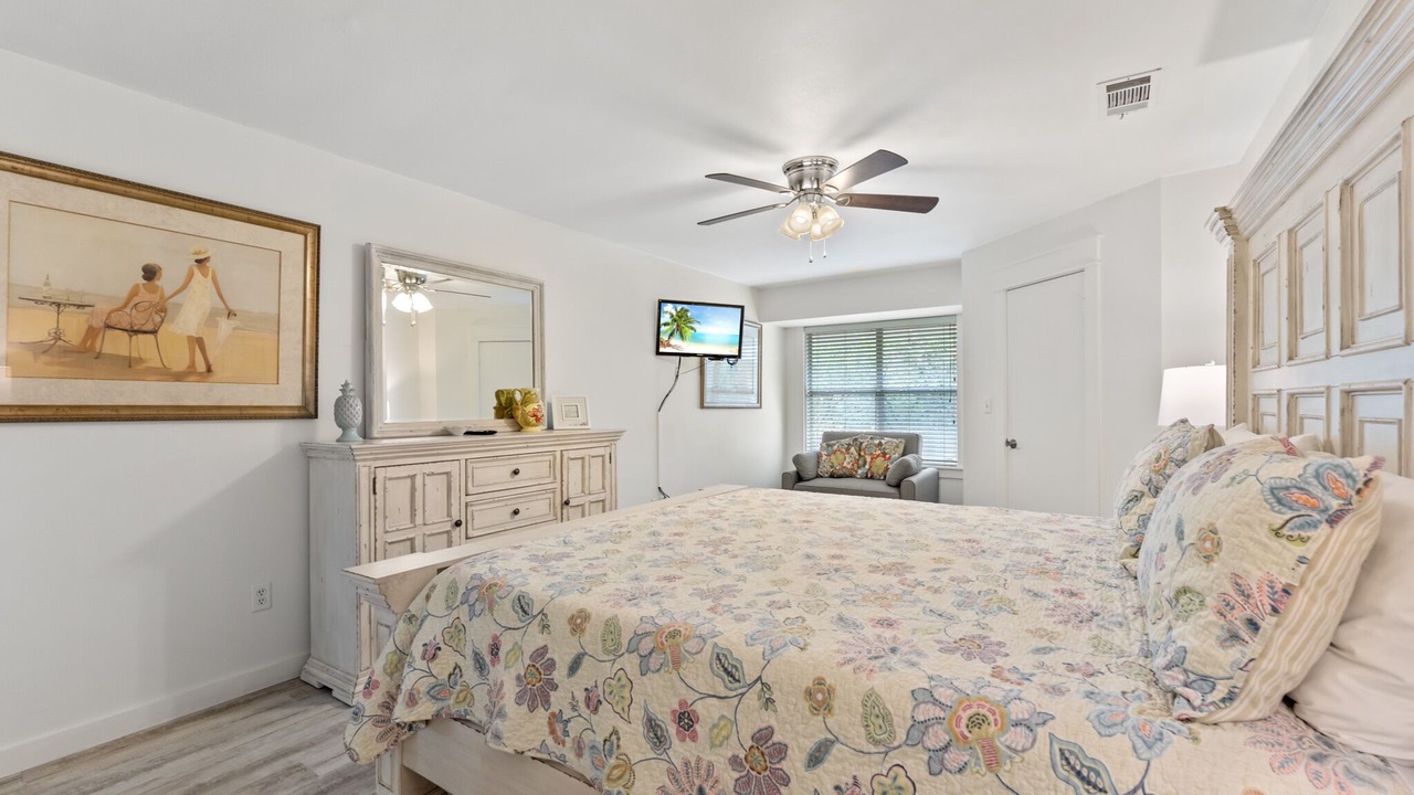 Photo of Bedroom in Gulf Pines