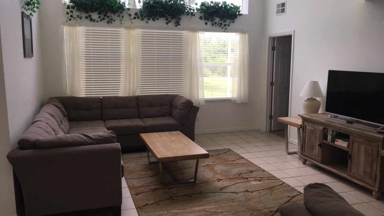 Photo of Livingroom in Pinewood Country Estates