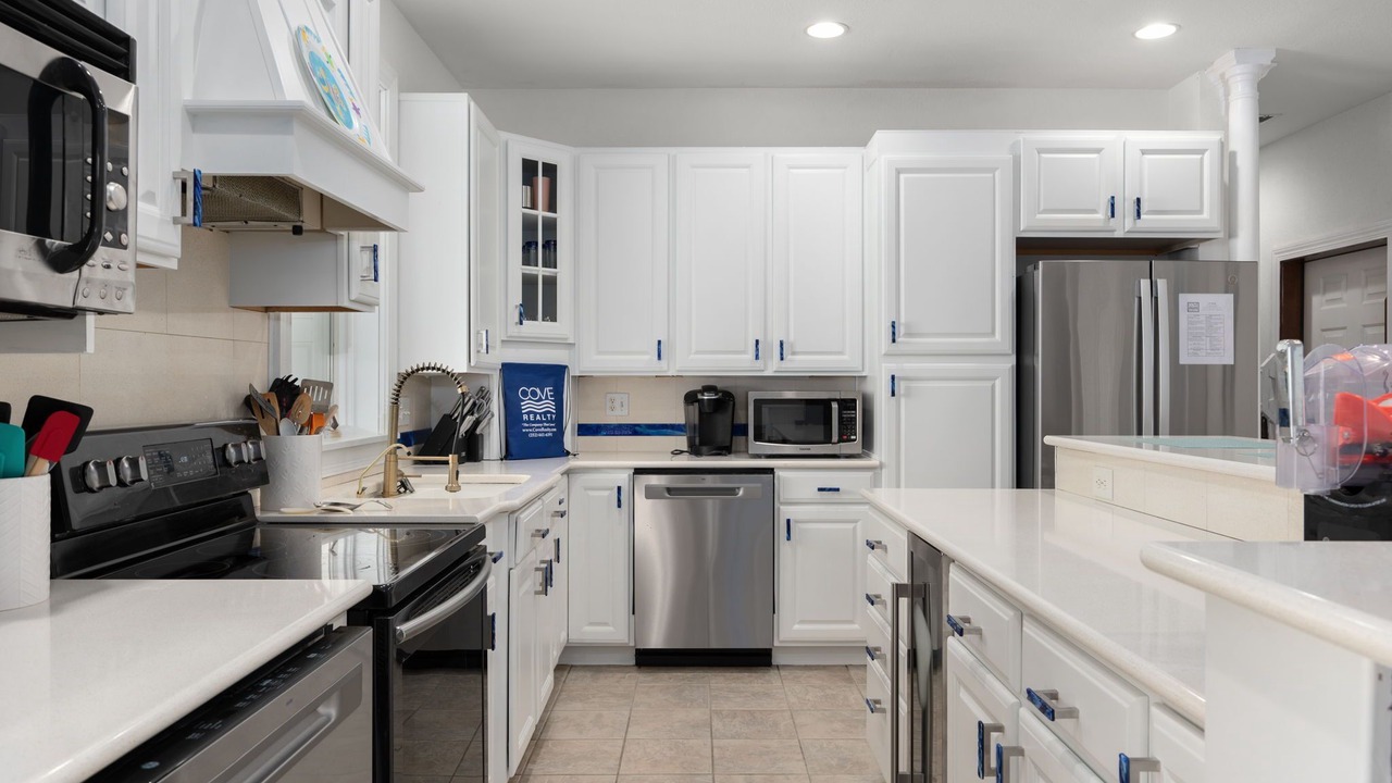 Photo of Kitchen in Whalehead Beach