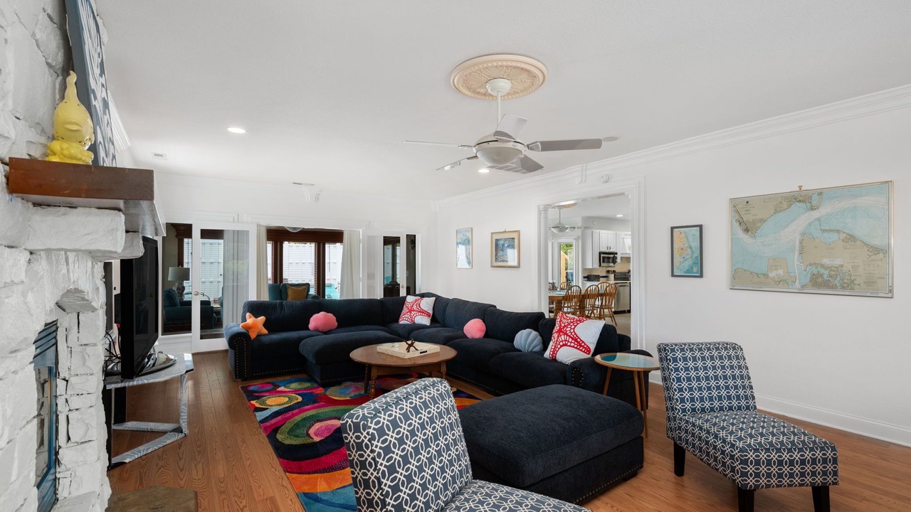 Photo of Livingroom in Whalehead Beach