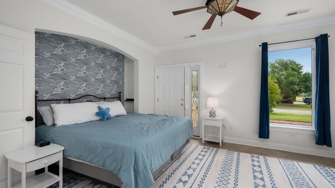 Photo of Bedroom in Whalehead Beach