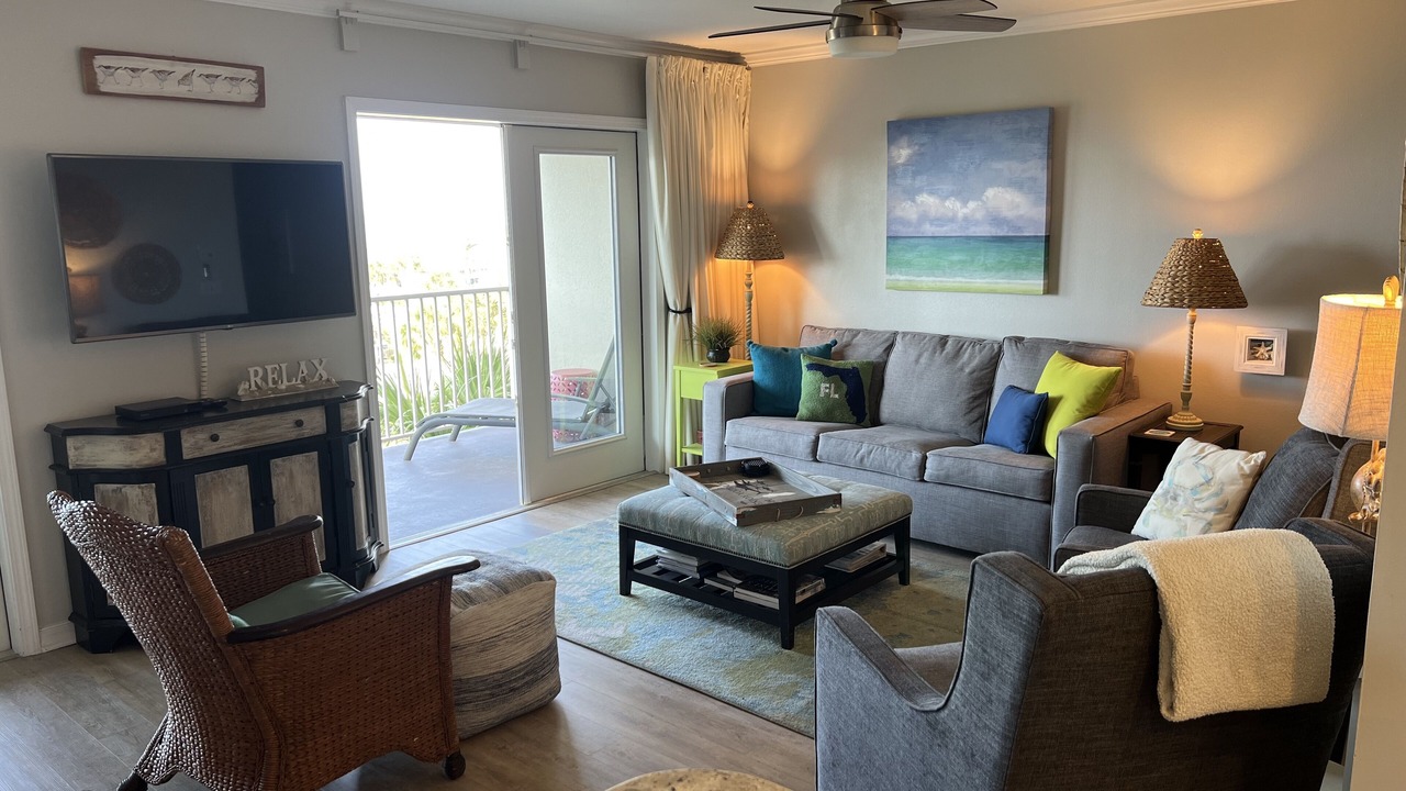 Photo of Livingroom in Gulf Place