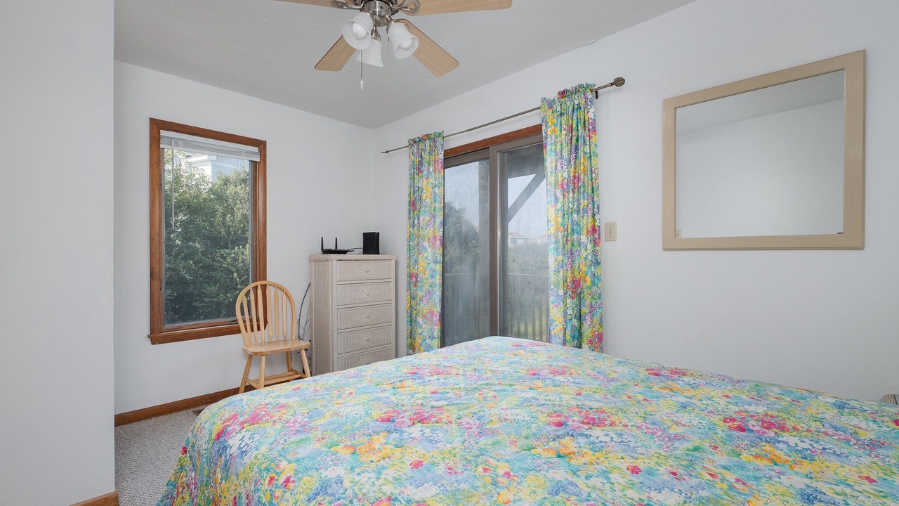 Photo of Bedroom in Whalehead Beach