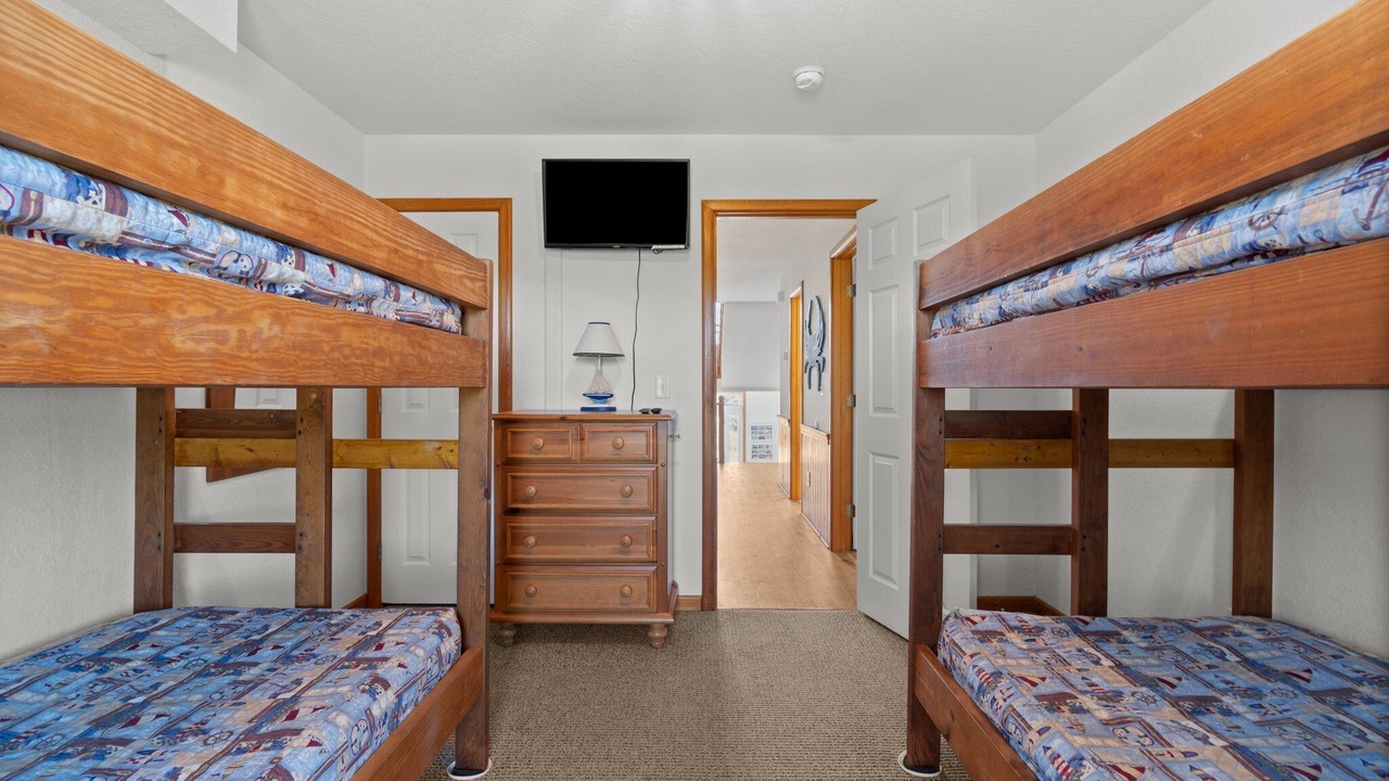 Photo of Bedroom in Whalehead Beach