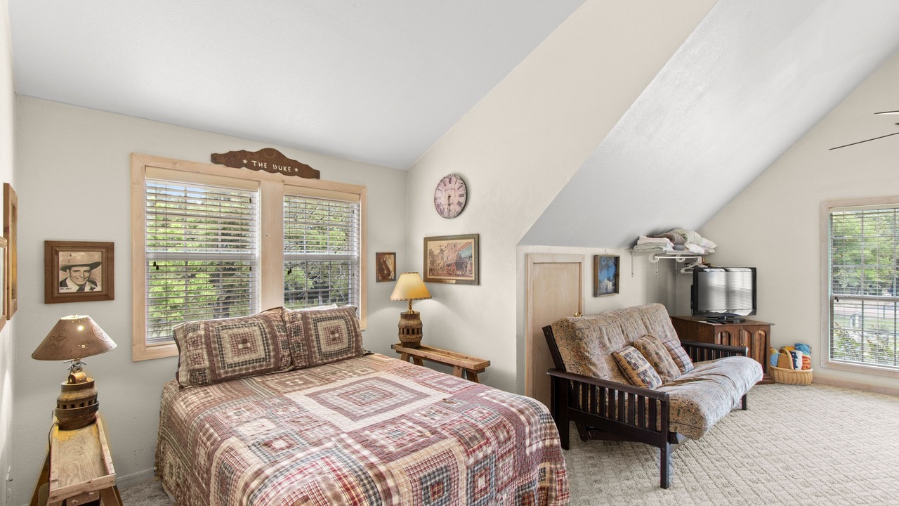 Photo of Bedroom in Enchanted Oaks