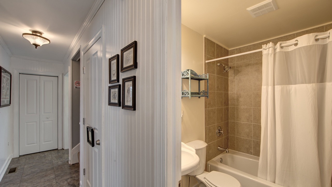 Photo of Bathroom in Duck
