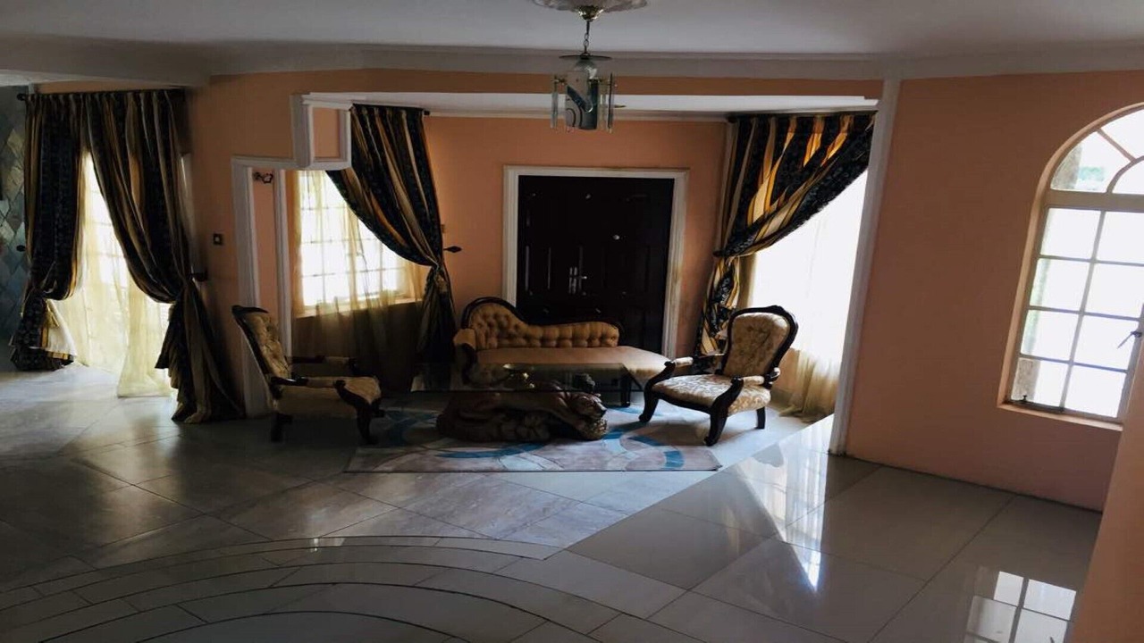 Photo of Livingroom in Harare East