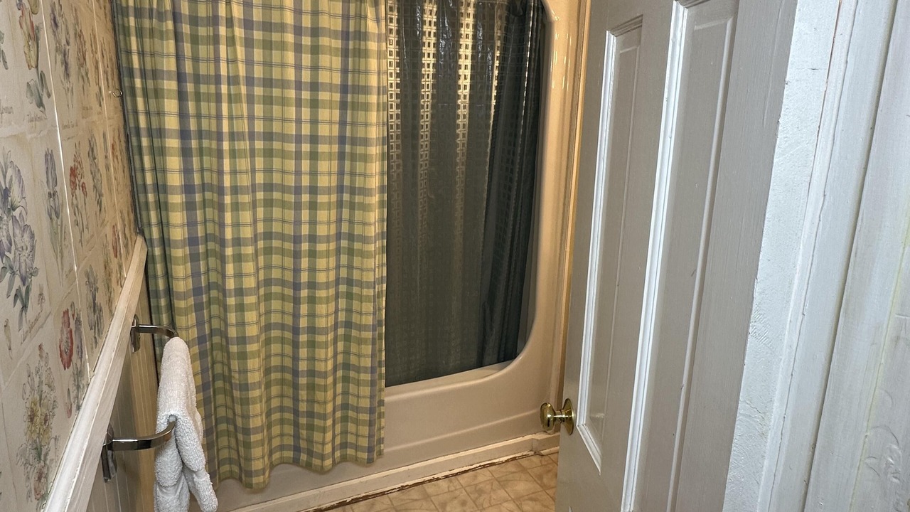 Photo of Bathroom in Candler