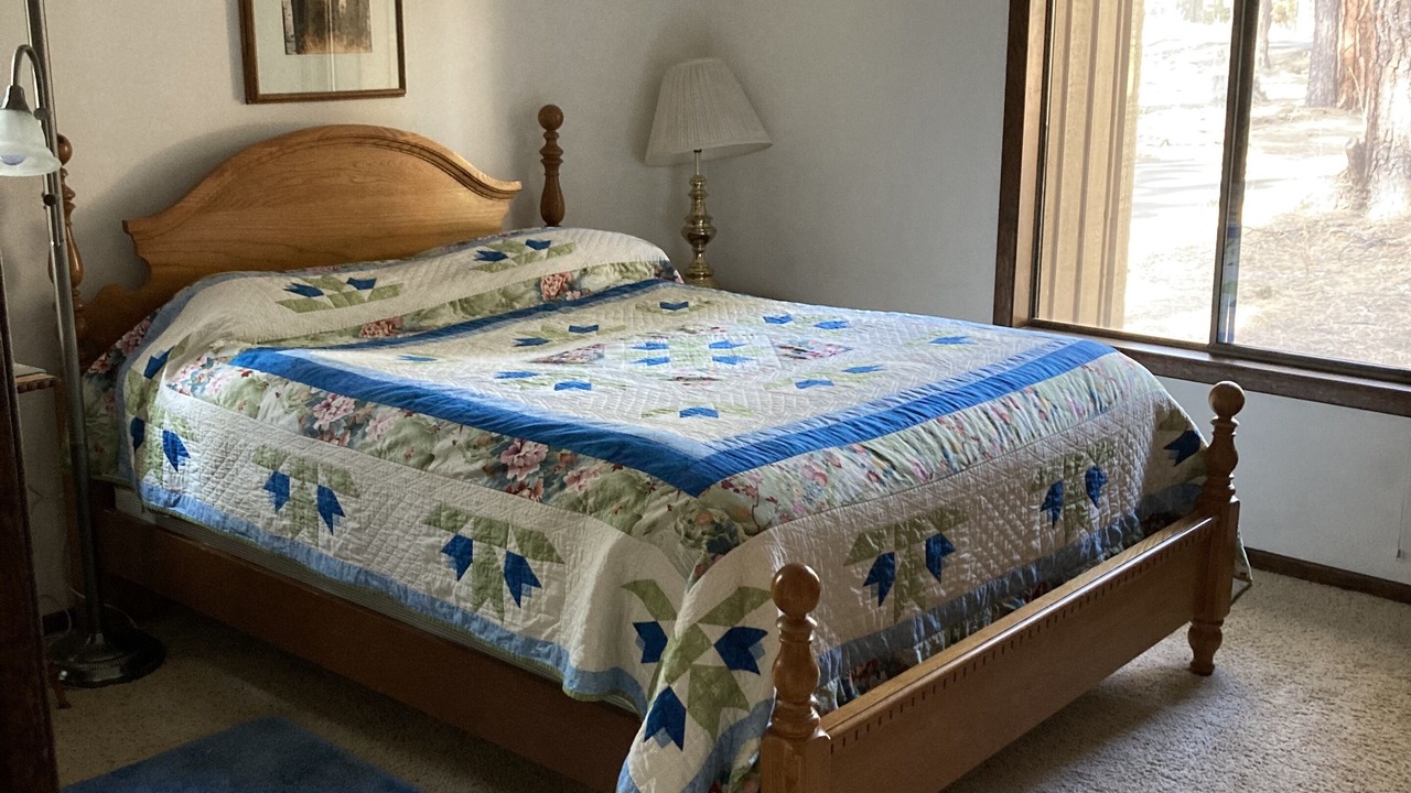 Photo of Bedroom in Black Butte Ranch