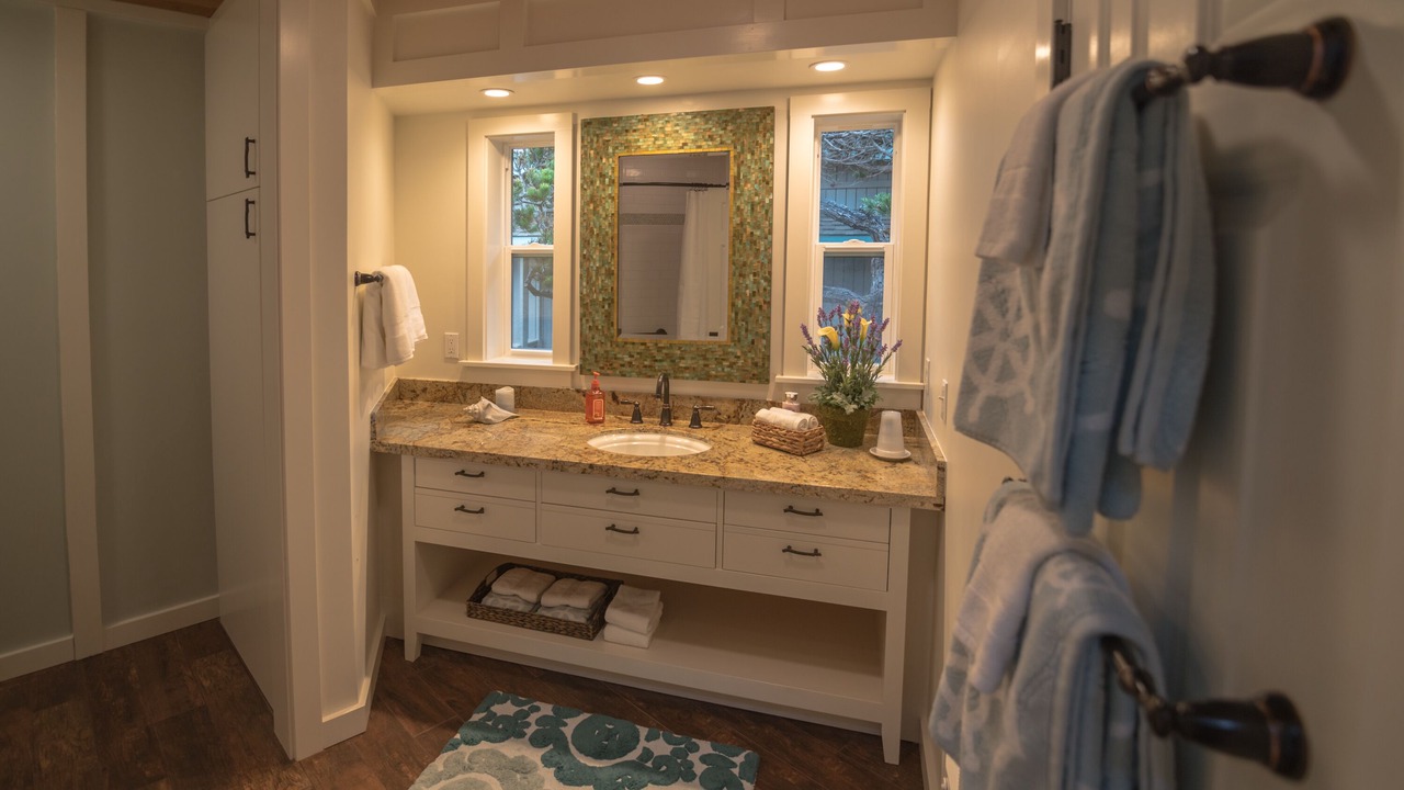 Photo of Bathroom in Caspar