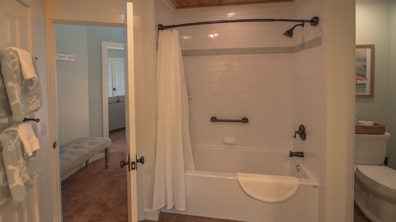 Photo of Bathroom in Caspar