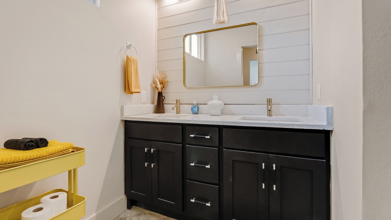 Photo of Bathroom in Government Hill