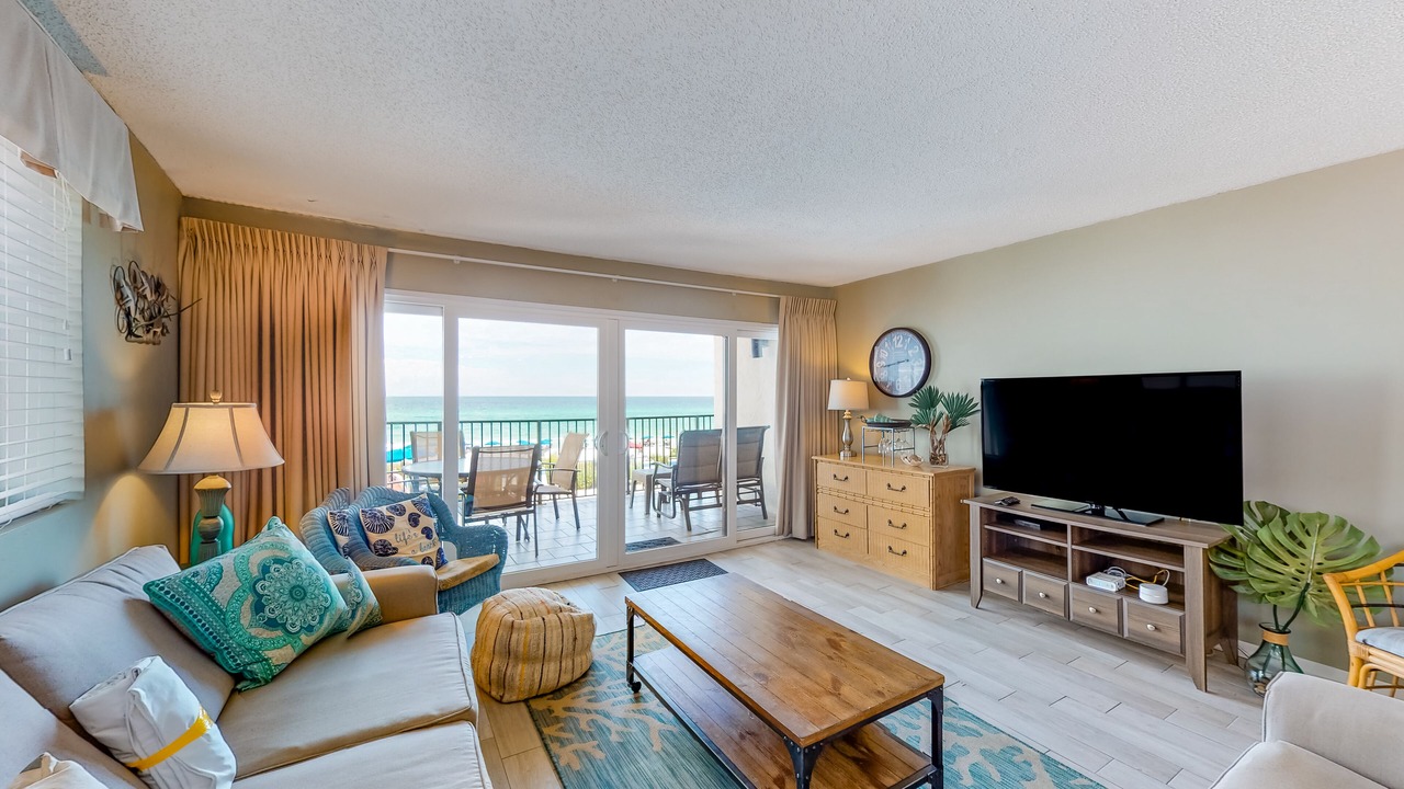 Photo of Livingroom in Miramar Beach