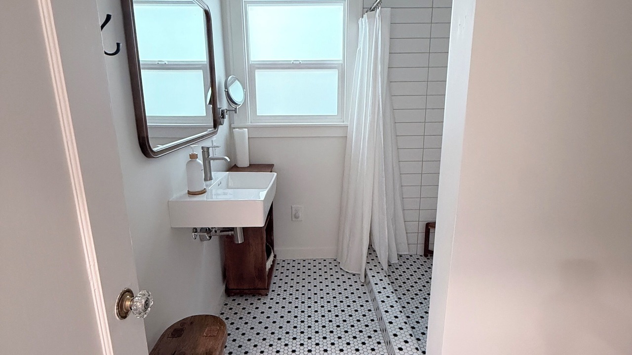 Photo of Bathroom in Ukiah