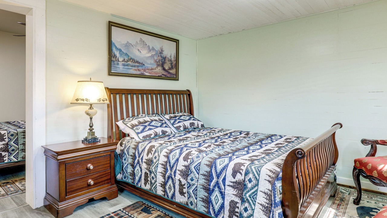 Photo of Bedroom in Townsend