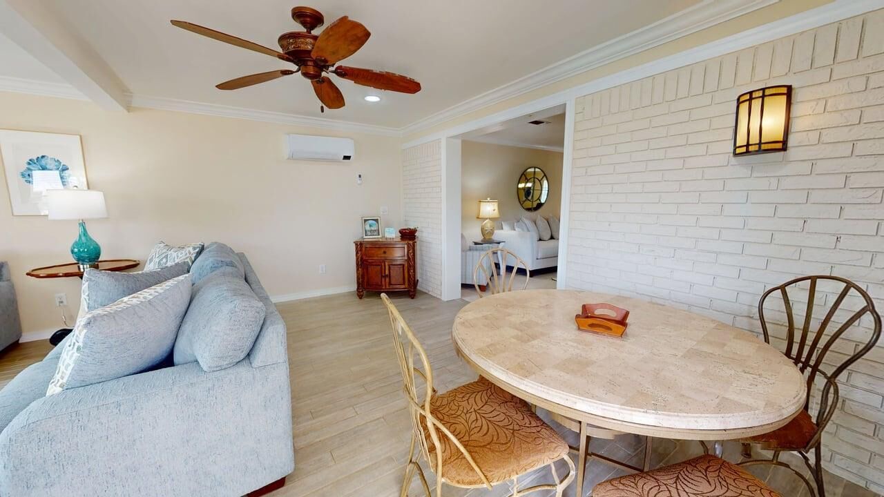 Photo of Livingroom in Gulf Pines