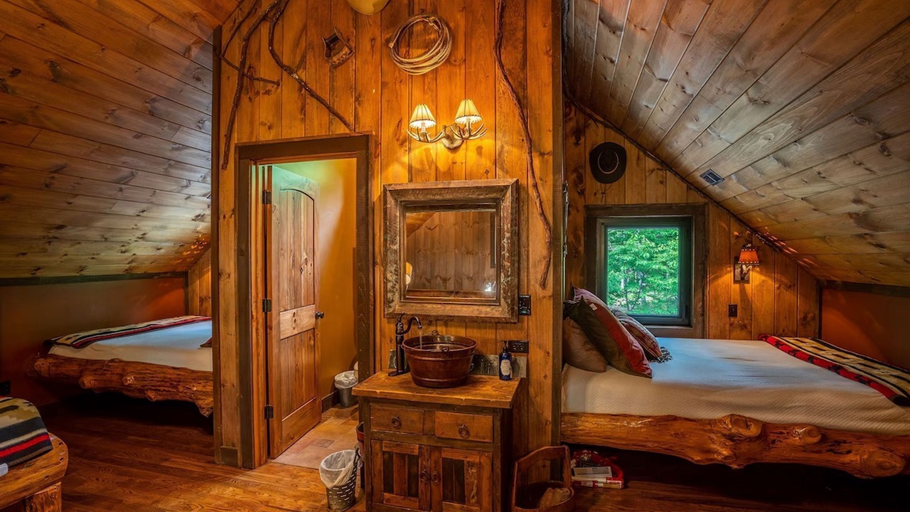 Photo of Bedroom in Goldbond