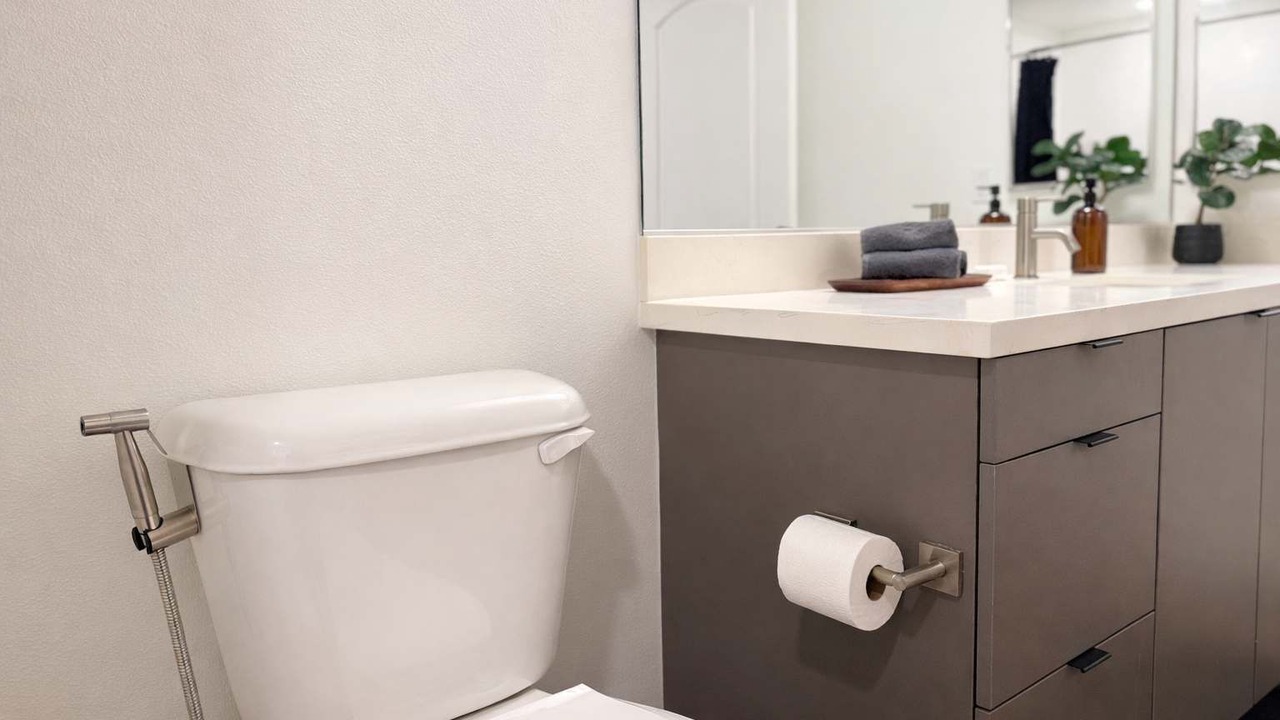 Photo of Bathroom in Lyon Street