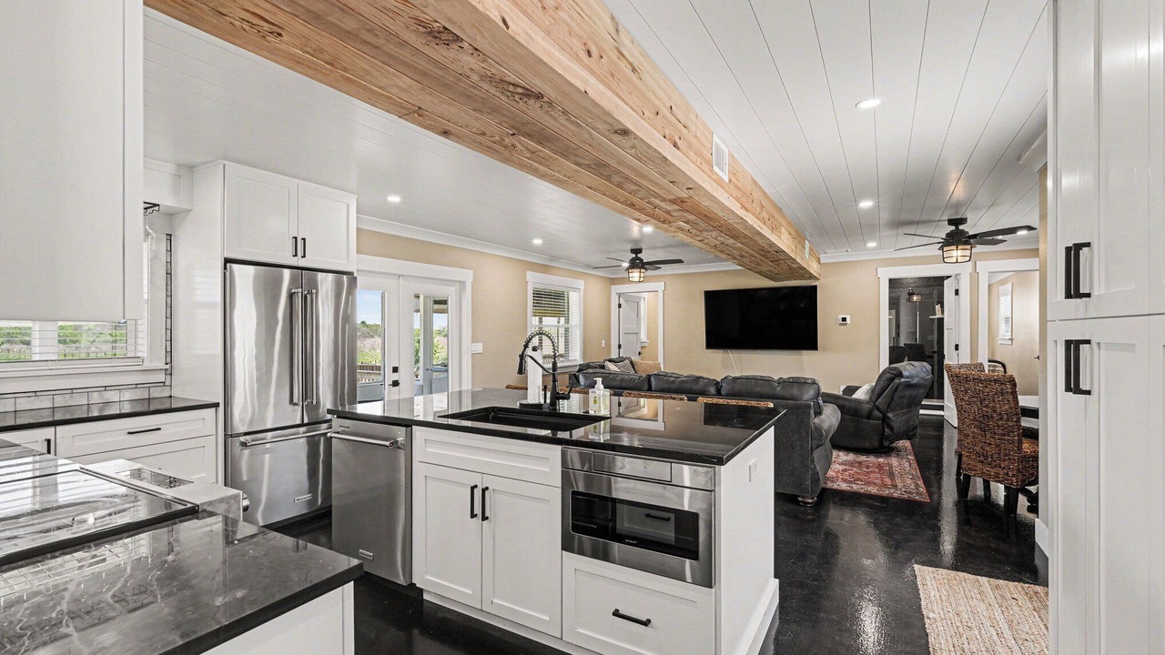 Photo of Kitchen in Poinsett Acres