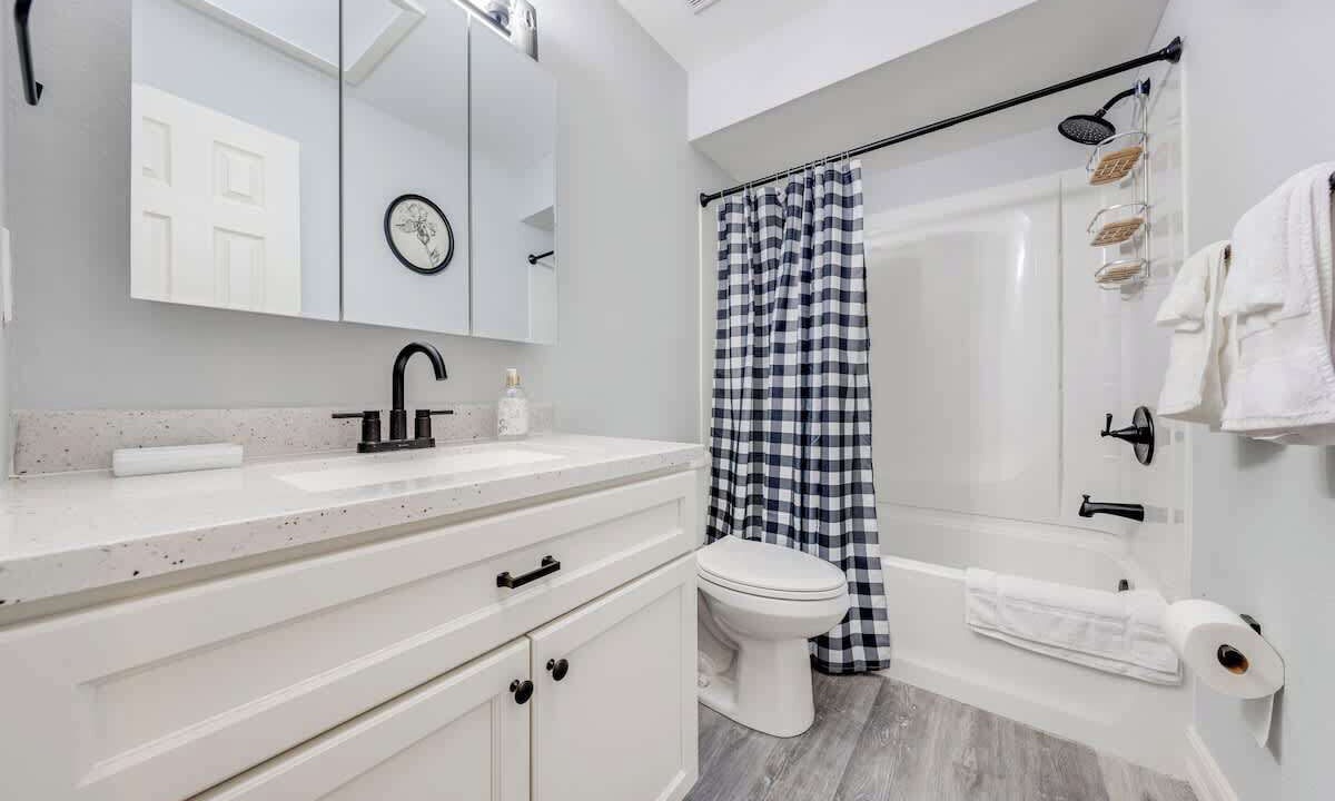 Photo of Bathroom in Oak Ridge