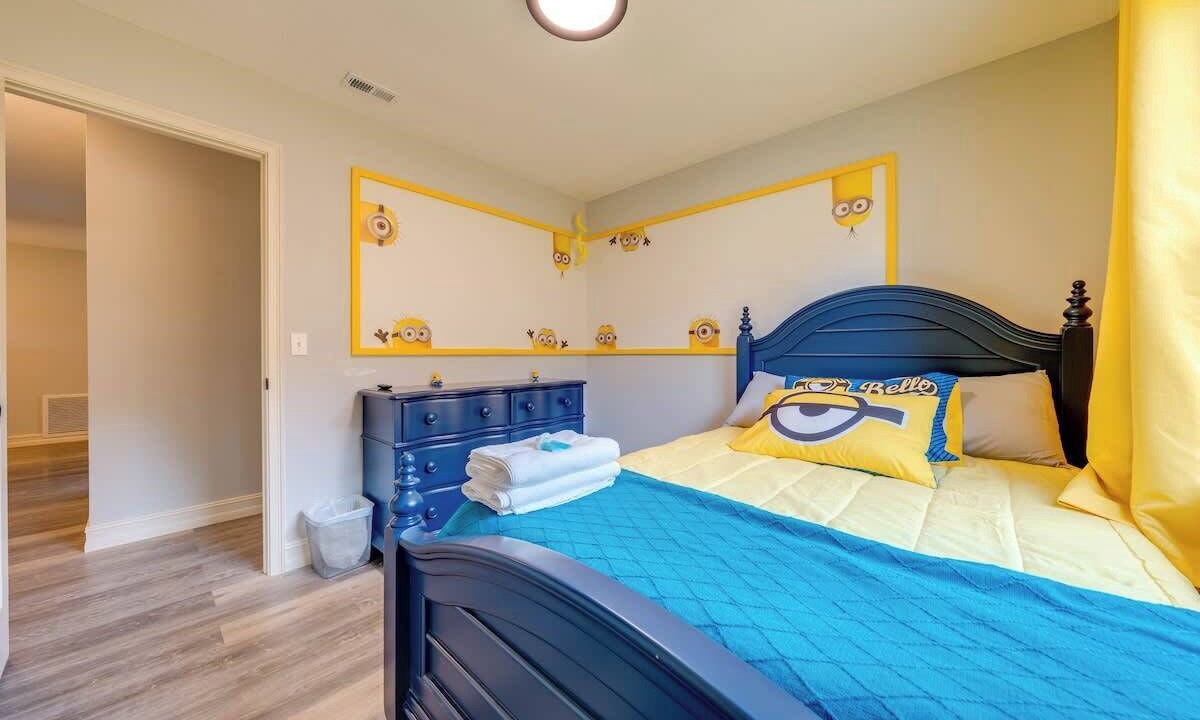 Photo of Bedroom in Oak Ridge