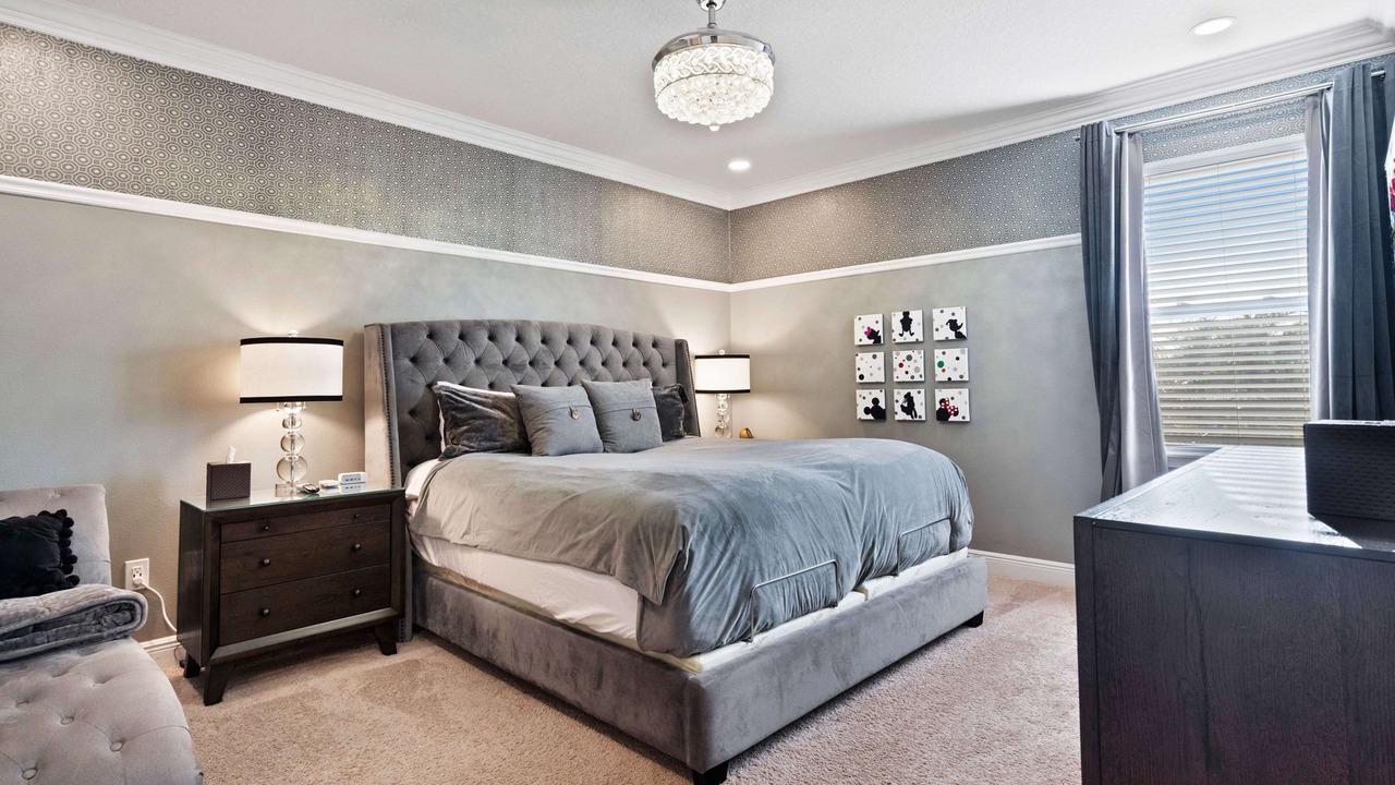 Photo of Bedroom in Bay Lake