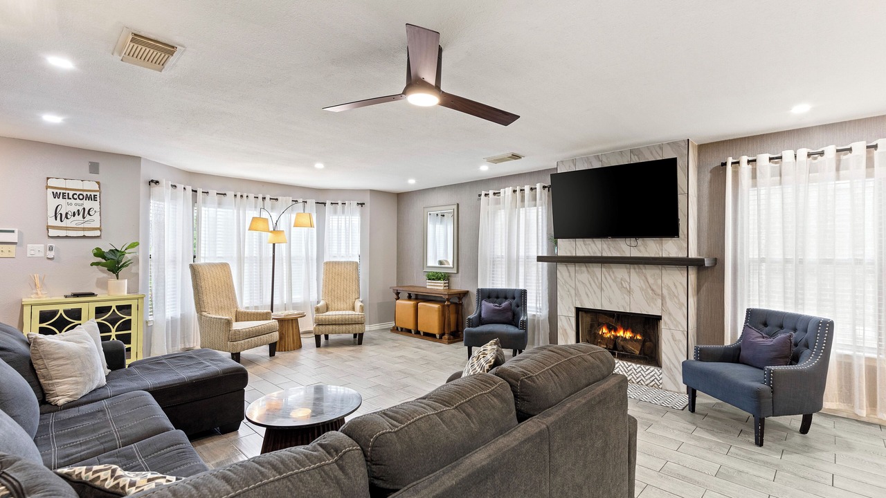 Photo of Livingroom in Wetmore