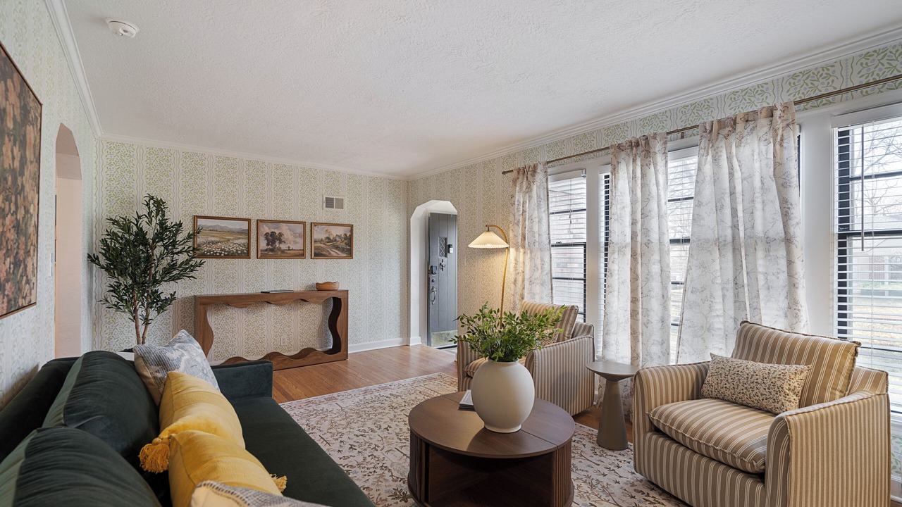 Photo of Livingroom in Overland Park