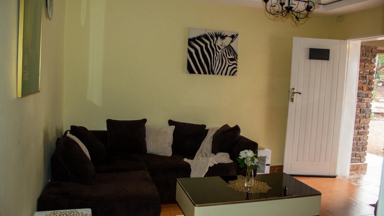 Photo of Livingroom in Darwendale