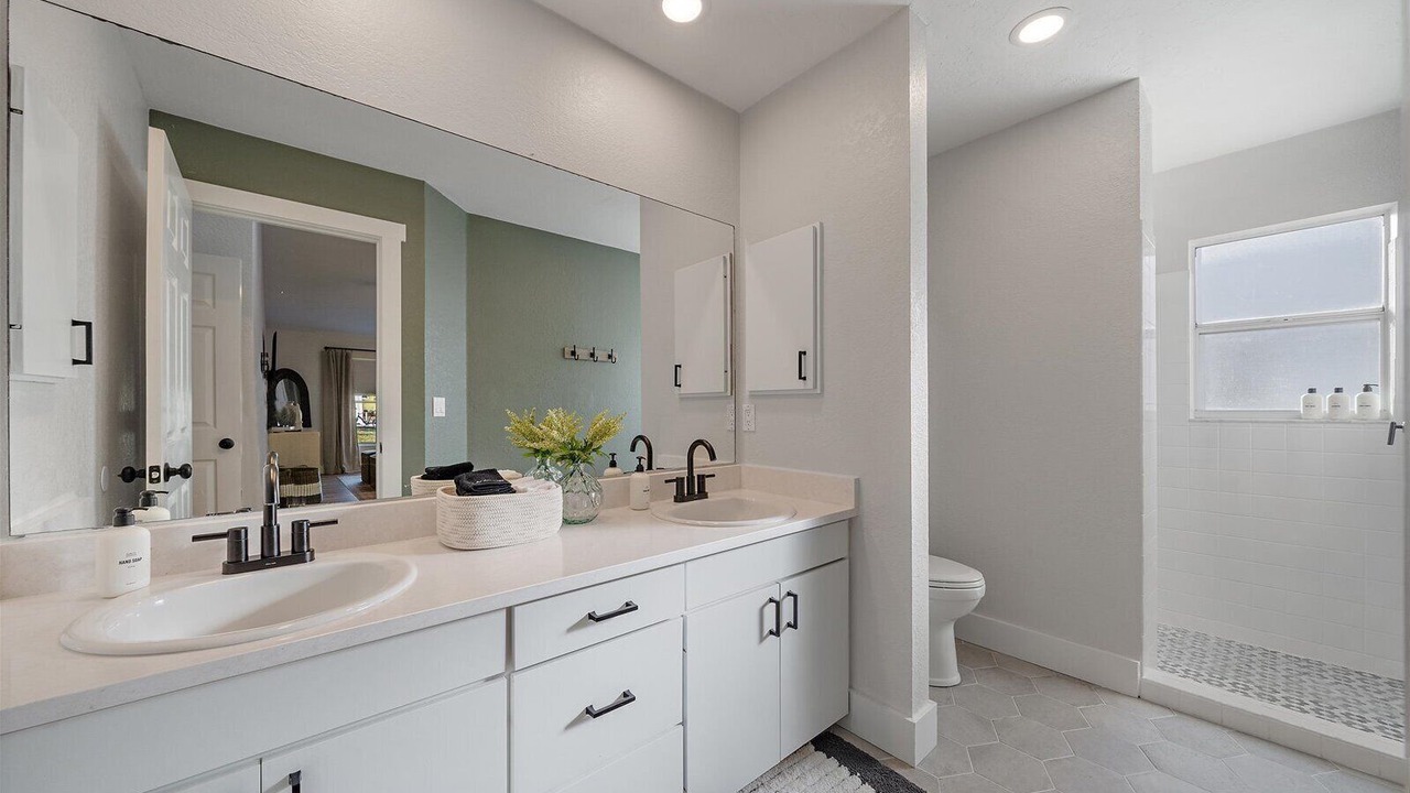 Photo of Bathroom in Arlington Park