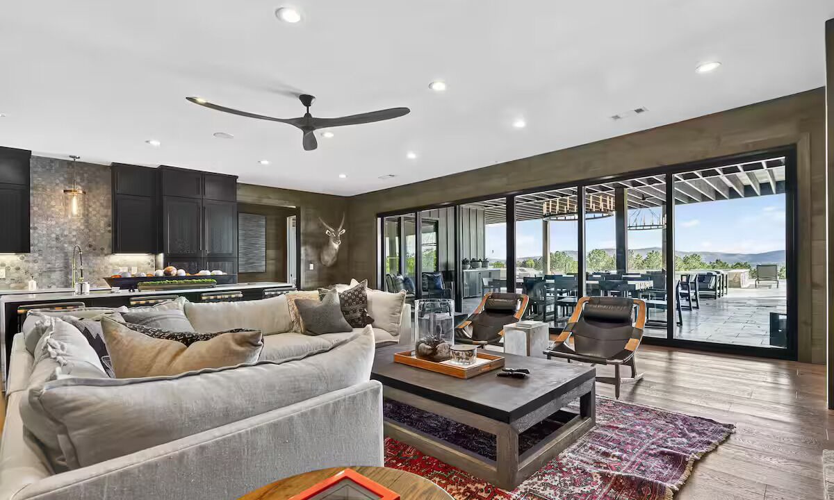 Photo of Livingroom in Mineral Bluff
