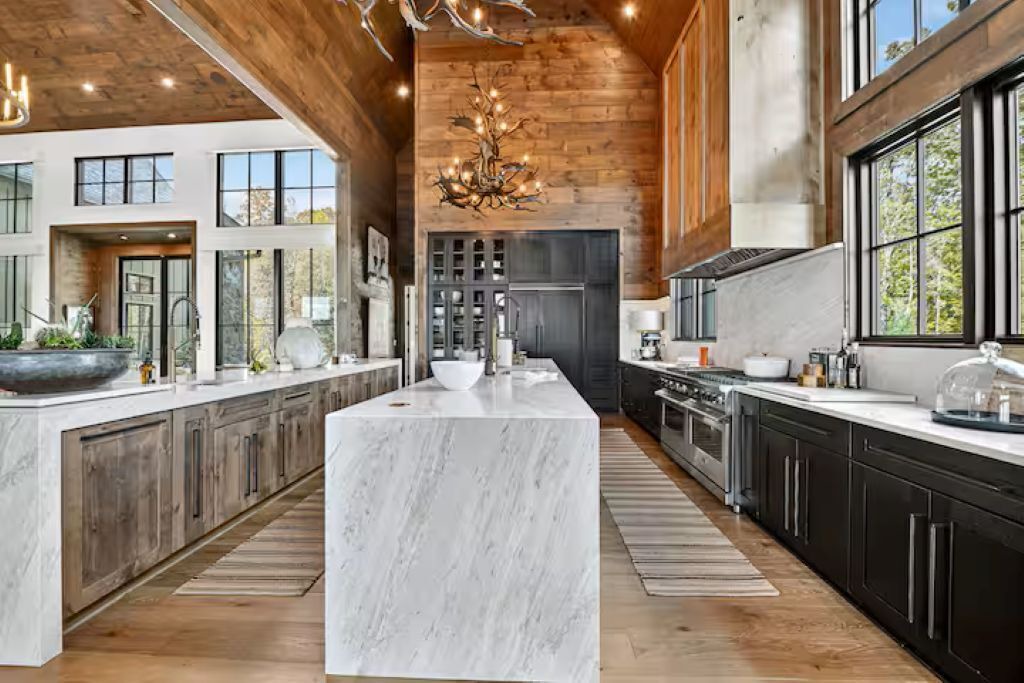 Photo of Kitchen in Mineral Bluff