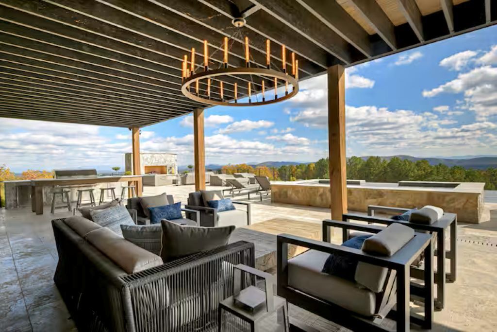 Photo of Outdoor in Mineral Bluff