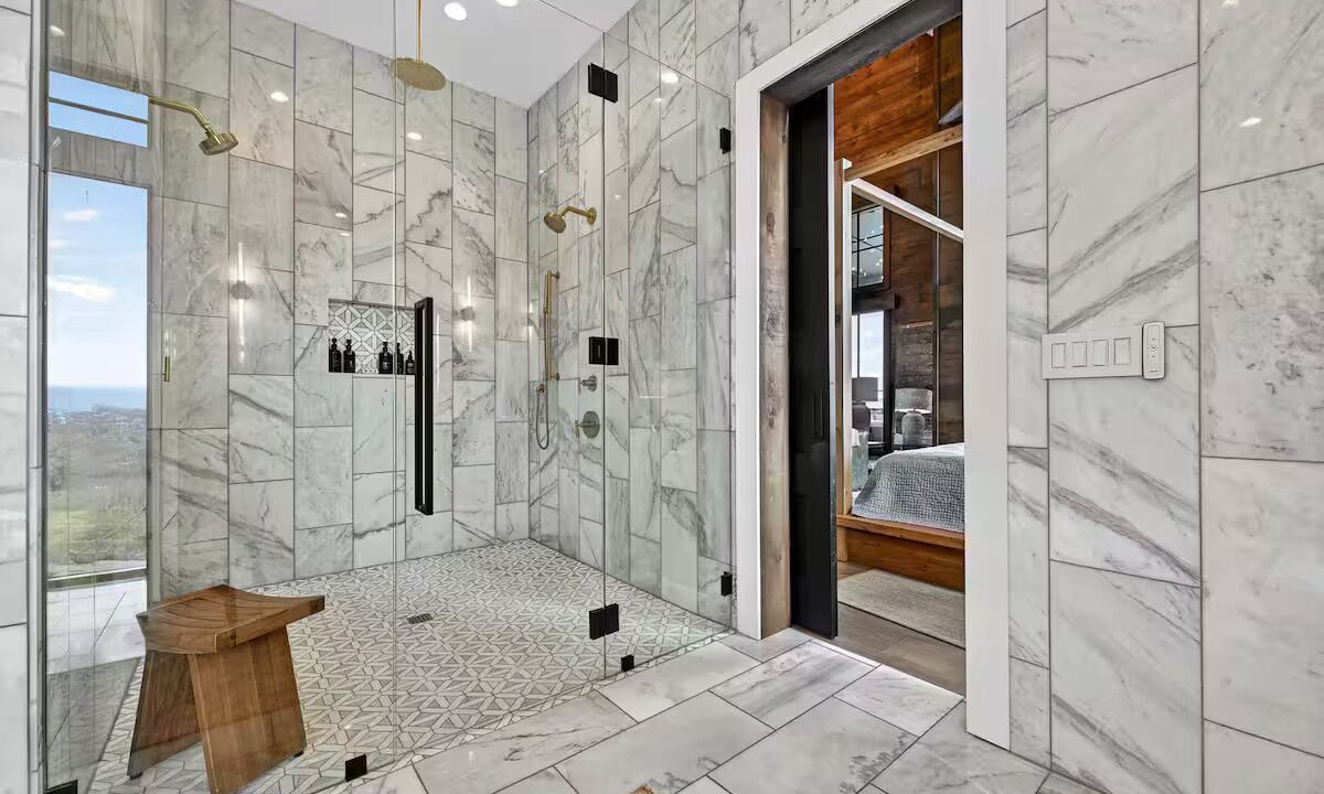 Photo of Bathroom in Mineral Bluff