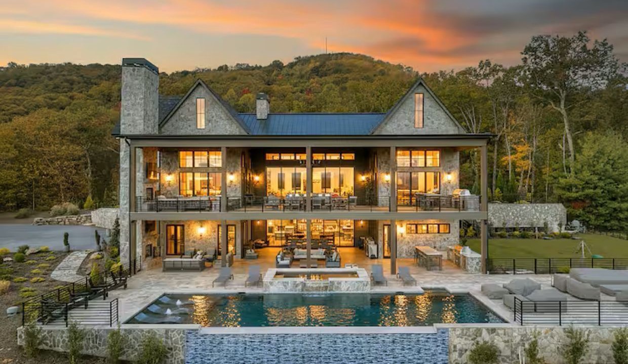 Photo of Outdoor in Mineral Bluff