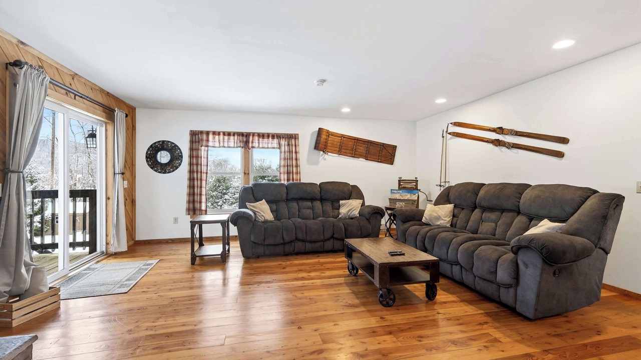 Photo of Livingroom in Great Valley