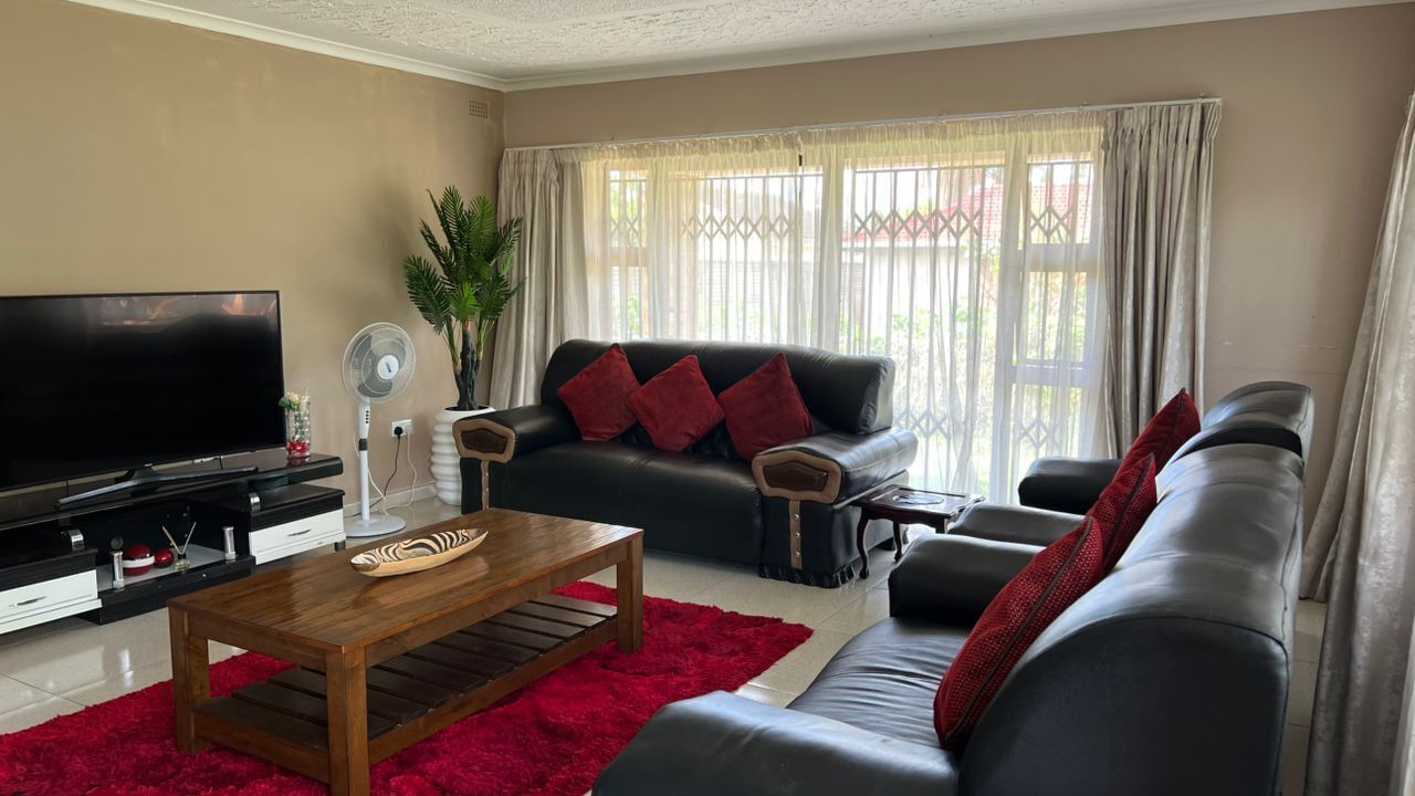 Photo of Livingroom in Harare